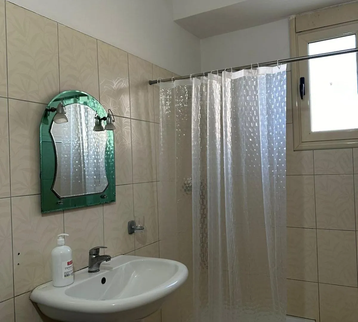 Haven Apartment Vlore Guest house
